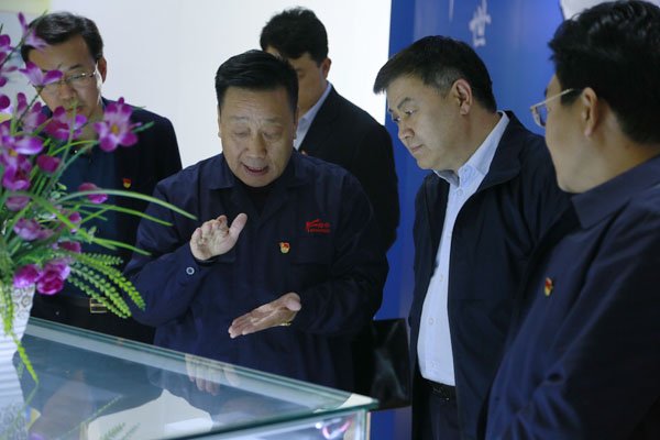 政聲｜市委常委、統(tǒng)戰(zhàn)部長婁會(huì)峰蒞臨隆華調(diào)研